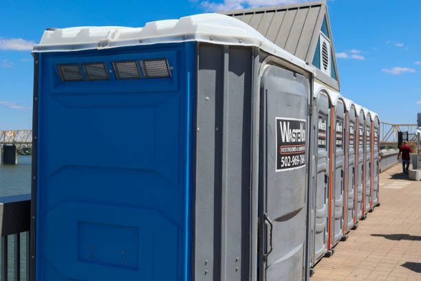 Best Deluxe Portable Toilet Rental  in Village Green Green Ridge, PA